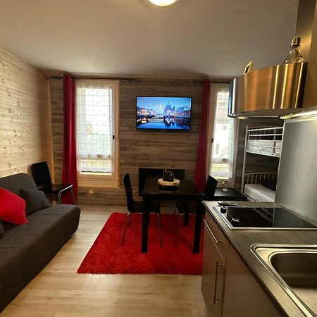 Le Chaleureux Cocon Rouge Apartment Ustou Luaran gambar