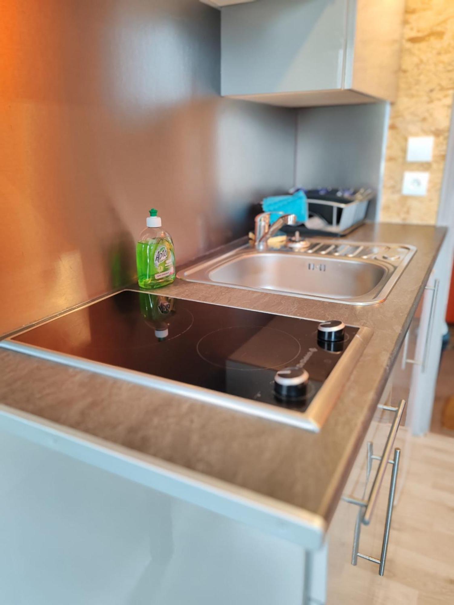Le Chaleureux Cocon Rouge Apartment Ustou Luaran gambar