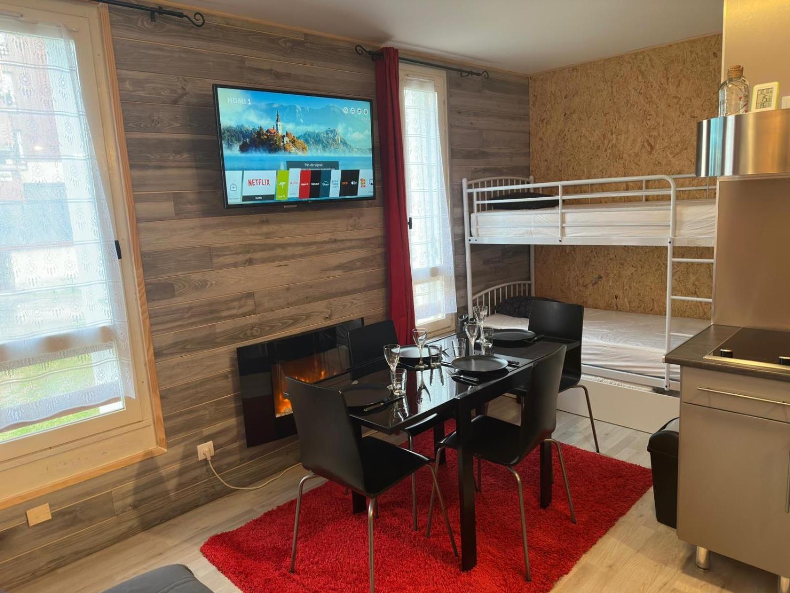 Le Chaleureux Cocon Rouge Apartment Ustou Luaran gambar