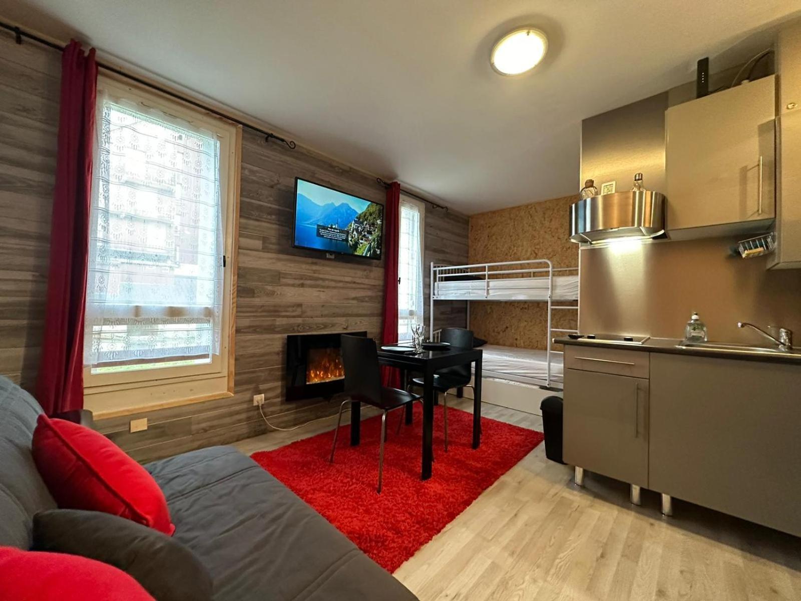 Le Chaleureux Cocon Rouge Apartment Ustou Luaran gambar