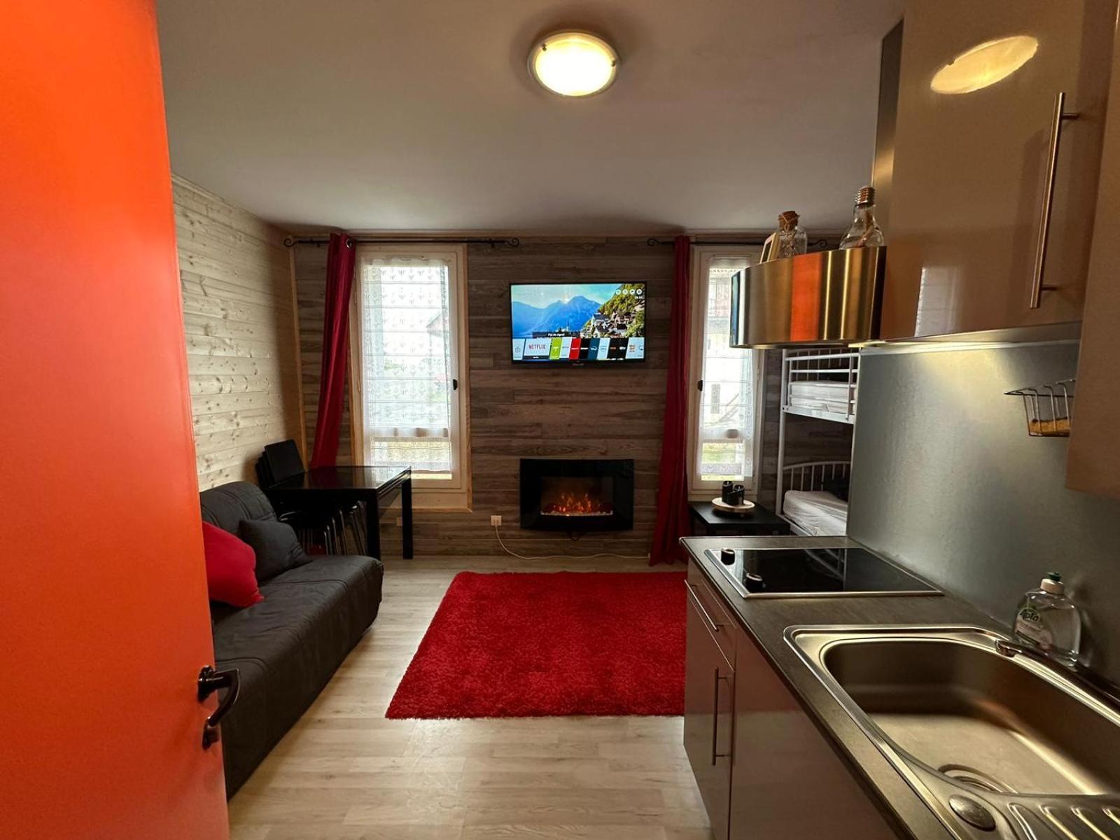 Le Chaleureux Cocon Rouge Apartment Ustou Luaran gambar