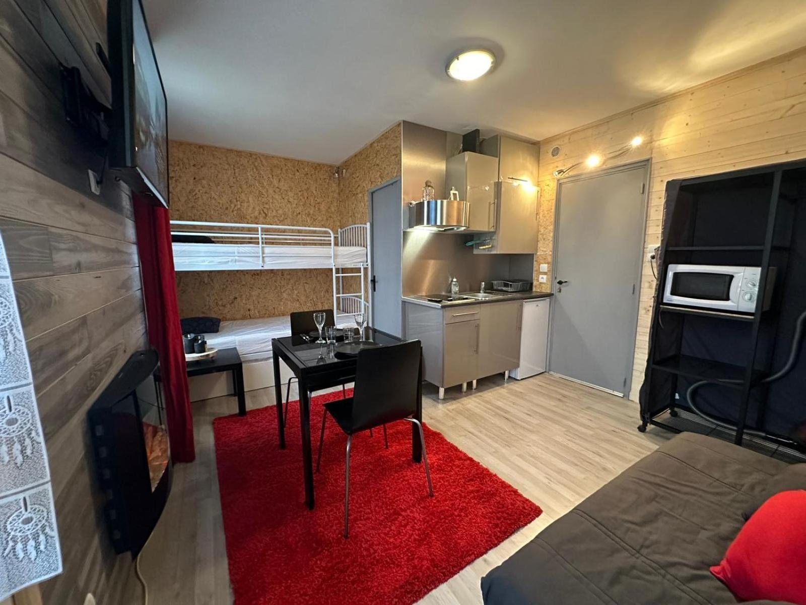 Le Chaleureux Cocon Rouge Apartment Ustou Luaran gambar